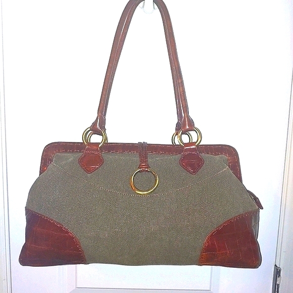 BCBG Maxazria bag - Picture 4 of 8